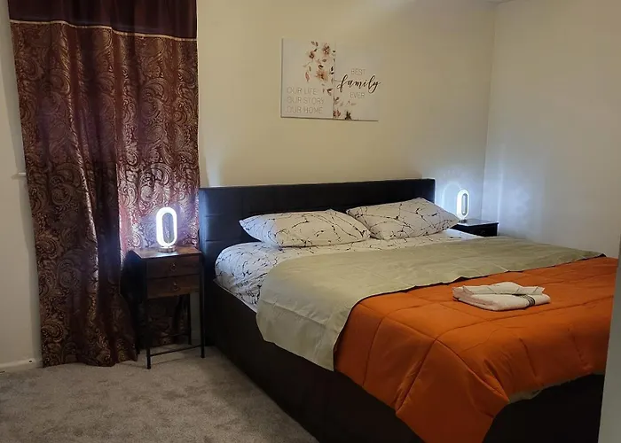 Apartamento 3 Bedrooms 2 Bathrooms, Free Driveway Parking, 2 Min To Ohio State Univrrsity, Ac, Free Wi-fi, Washer And Dryer, Expocenter, Bus Stop, Shuttle, Riverside Methodist Hospital