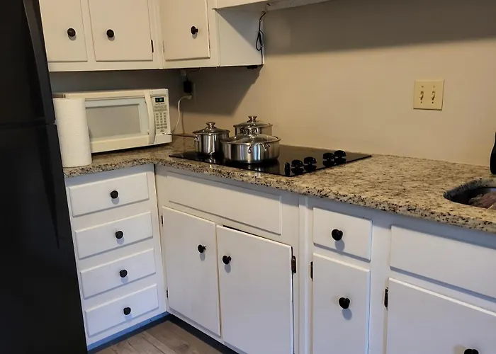 Apartamento 3 Bedrooms 2 Bathrooms, Free Driveway Parking, 2 Min To Ohio State Univrrsity, Ac, Free Wi-fi, Washer And Dryer, Expocenter, Bus Stop, Shuttle, Riverside Methodist Hospital *