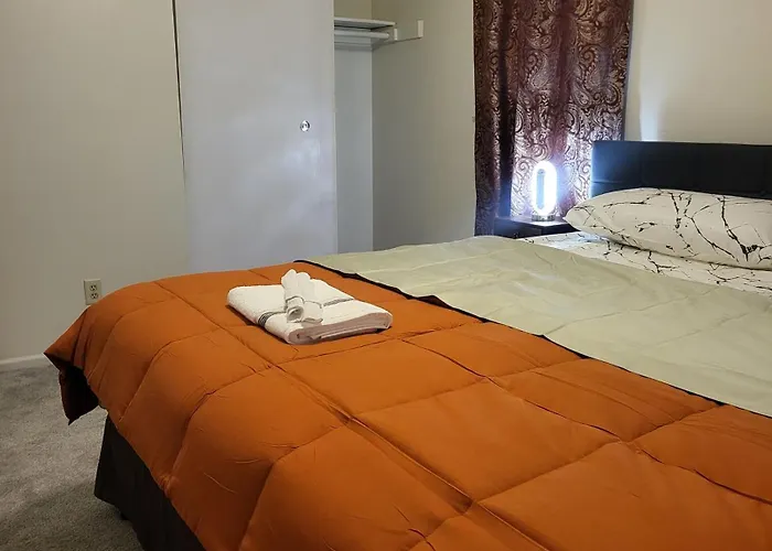Apartamento 3 Bedrooms 2 Bathrooms, Free Driveway Parking, 2 Min To Ohio State Univrrsity, Ac, Free Wi-fi, Washer And Dryer, Expocenter, Bus Stop, Shuttle, Riverside Methodist Hospital *