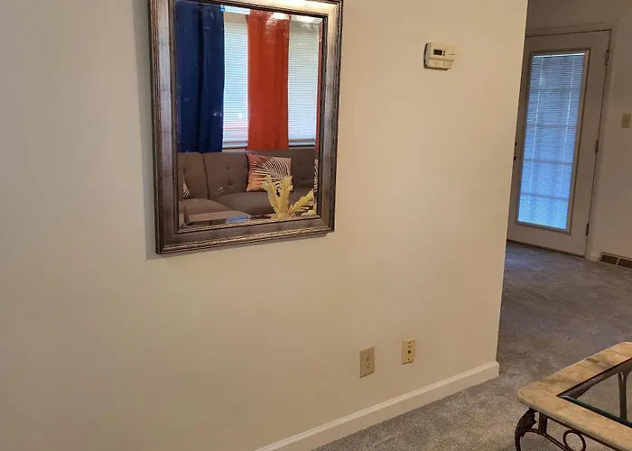 3 Bedrooms 2 Bathrooms, Free Driveway Parking, 2 Min To Ohio State Univrrsity, Ac, Free Wi-fi, Washer And Dryer, Expocenter, Bus Stop, Shuttle, Riverside Methodist Hospital Apartamento Columbus
