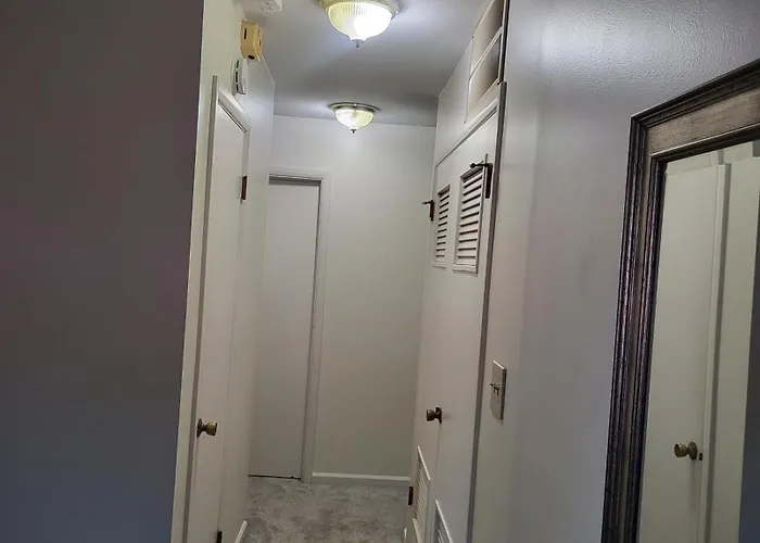 Apartamento 3 Bedrooms 2 Bathrooms, Free Driveway Parking, 2 Min To Ohio State Univrrsity, Ac, Free Wi-fi, Washer And Dryer, Expocenter, Bus Stop, Shuttle, Riverside Methodist Hospital *