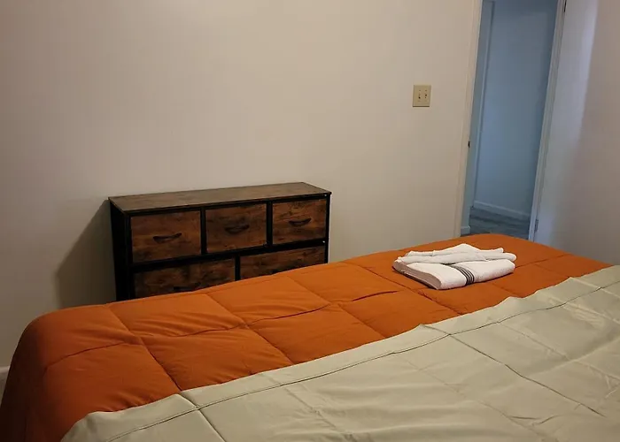 3 Bedrooms 2 Bathrooms, Free Driveway Parking, 2 Min To Ohio State Univrrsity, Ac, Free Wi-fi, Washer And Dryer, Expocenter, Bus Stop, Shuttle, Riverside Methodist Hospital Apartamento *